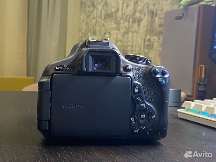 Зеркальный фотоаппарат canon 600d