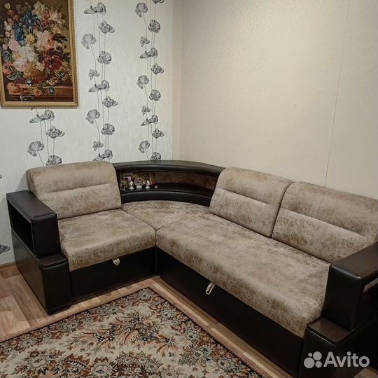 Кожаный угловой диван бу