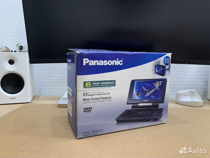 DVD плеэр Panasonic DVD-LS835