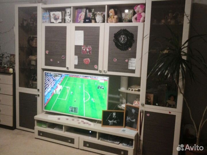 Стенка в гостиную бу