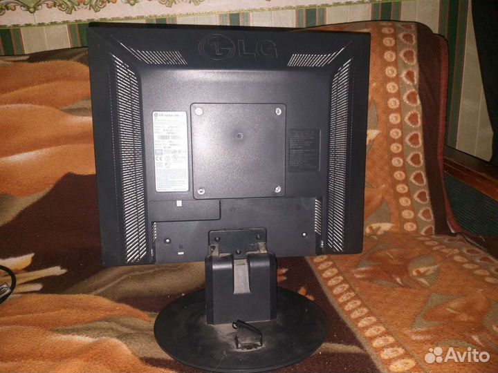 LG Flatron L750S - SN