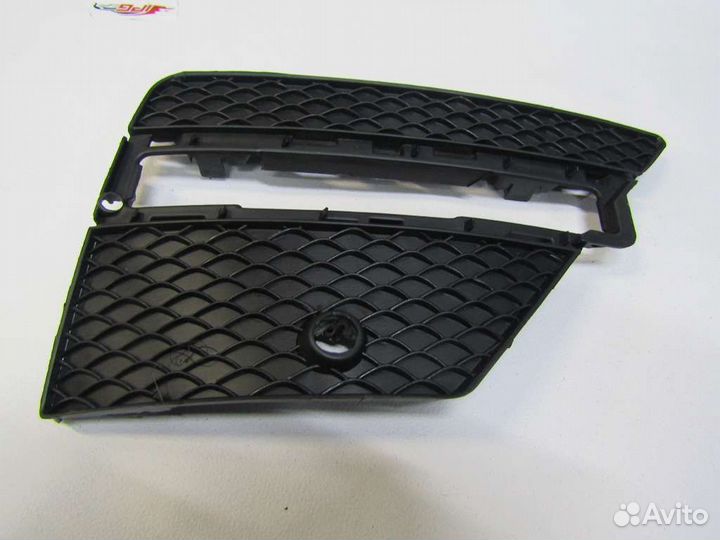 Решетка бампера Mercedes W166 A1668852922