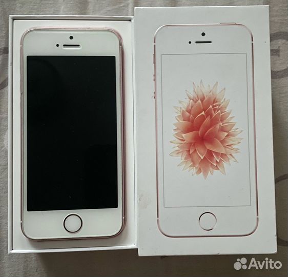 Телефон iPhone SE 32gb