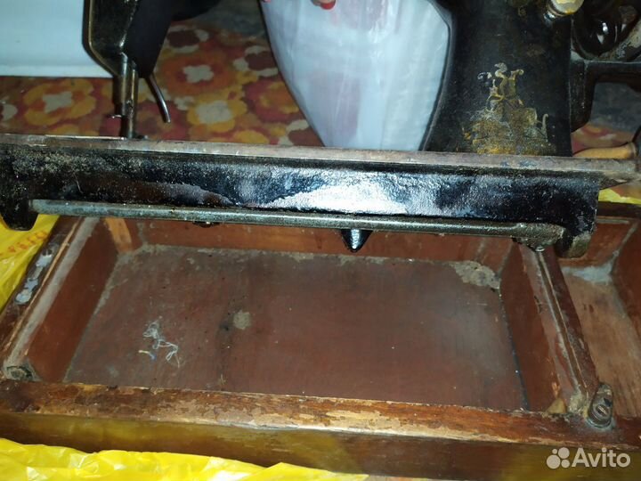 Швейная машина Singer