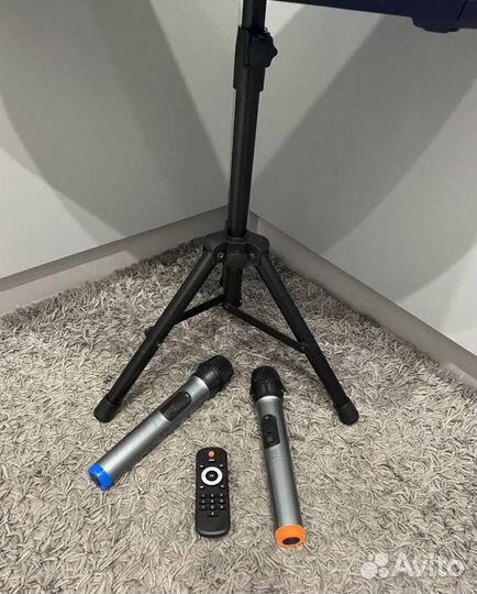 Блютуз колонка с двумя микрофонами Partybox