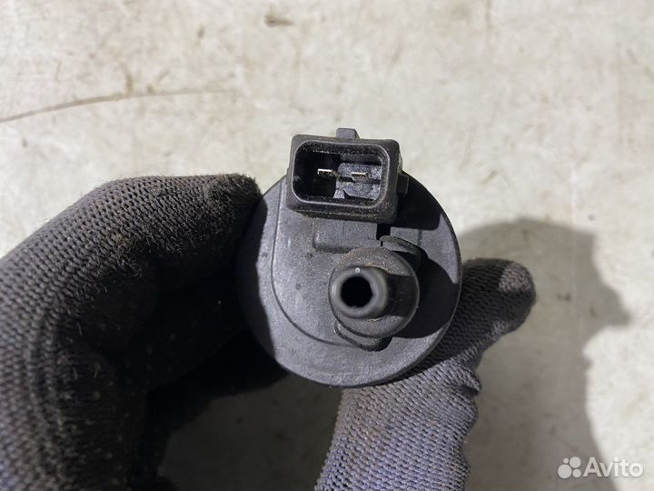 Клапан вентиляции топливного бака BMW 5 E34