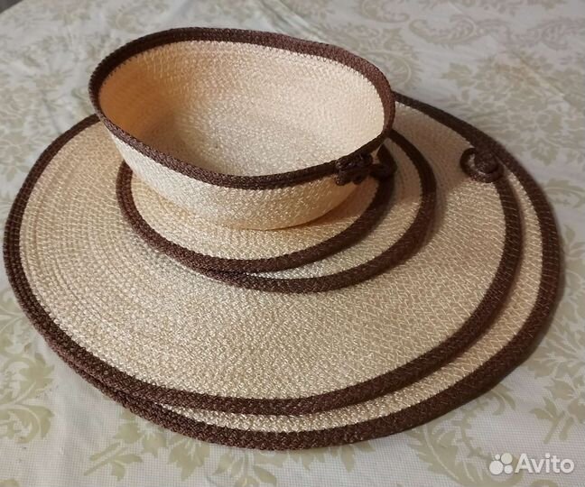 Наборы сервировочных салфеток и корзин