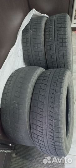 Bridgestone Blizzak Revo2 215/60 R16