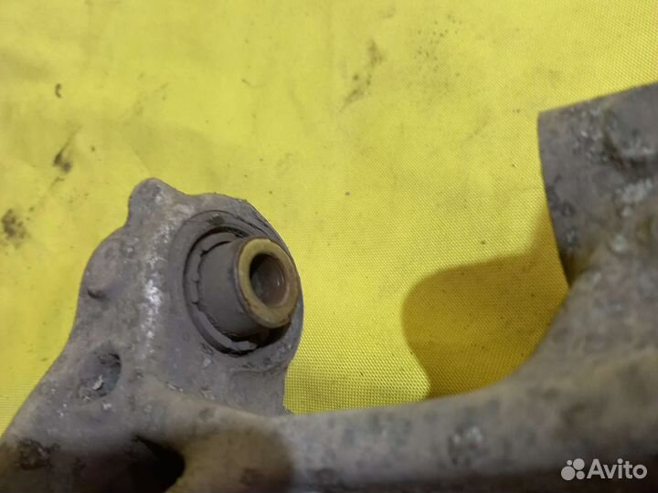 Кулак цапфа задняя vw Passat b7 полный привод