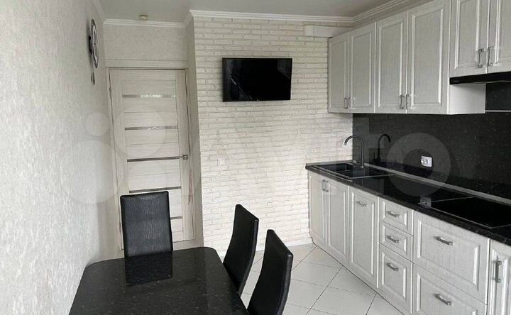 2-к. квартира, 55 м², 3/4 эт.