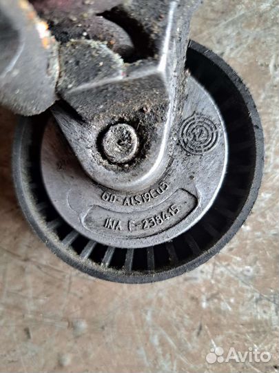 Натяжитель ремня на BMW E65 E66