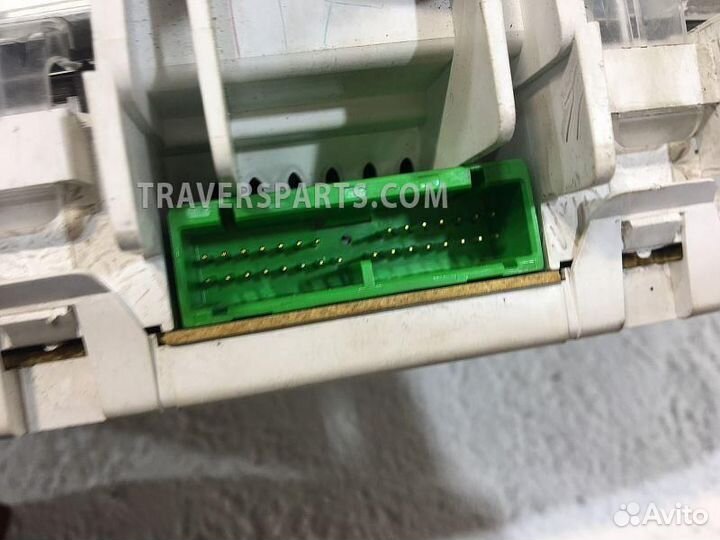 Панель приборов Субару