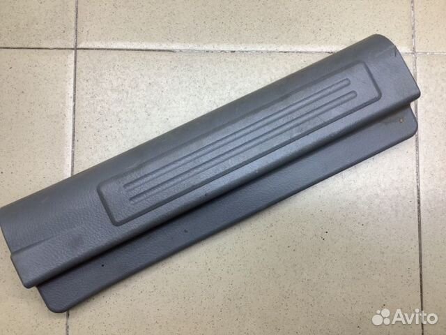 Накладка порога (внутренняя) задняя правая