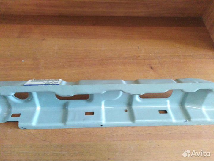 Усилитель порога передний правый Hyundai Sonata