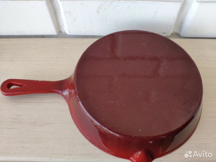 Набор чугунной эмалированной посуды