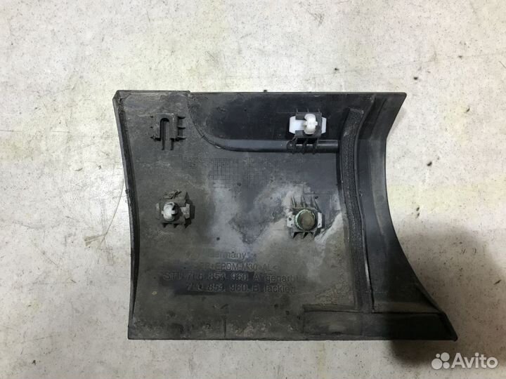 7L6854960A Накладка крыла левого VW Touareg