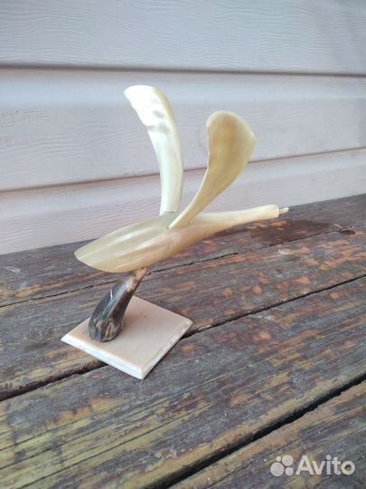 Статуэтка из рога Лебедь СССР