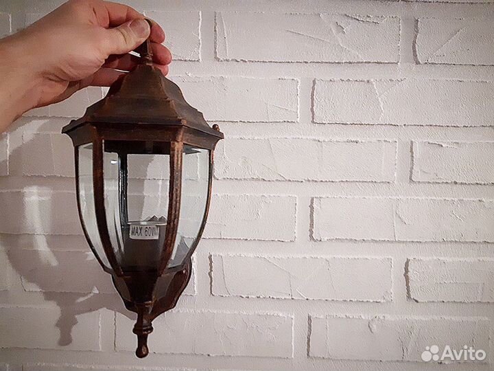 Настенный светильник