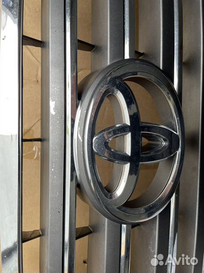 Решетка радиатора land cruiser 200 2008-2012