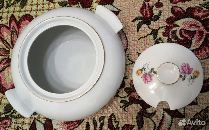 Супница фарфор гдр белая с цветами weisswasser