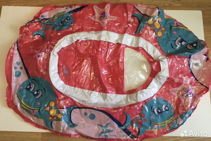 Круг и жилет для плавания