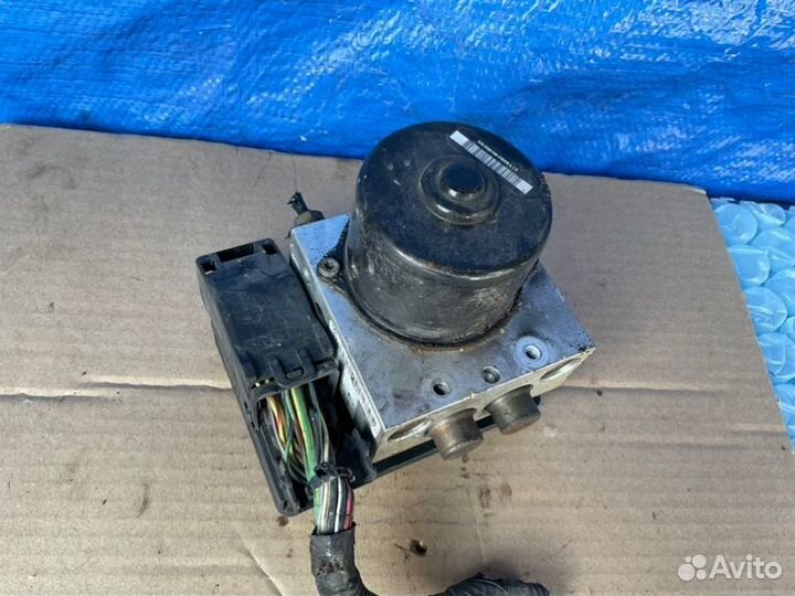 Блок abs Mazda Tribute EP3 2 2005