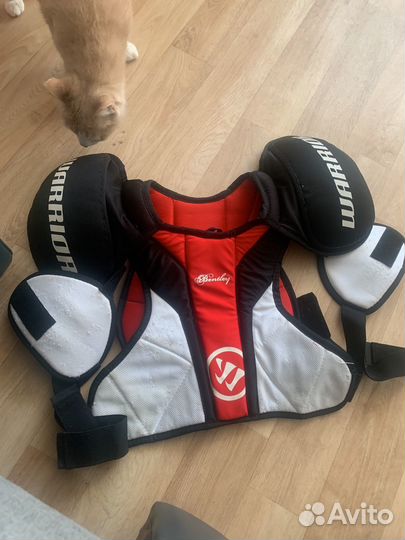 Нагрудник хоккейный warrior jr