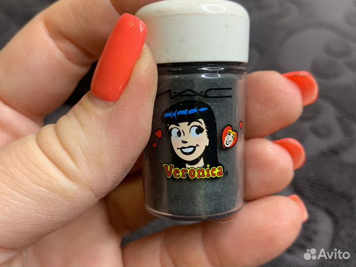 Тени для век