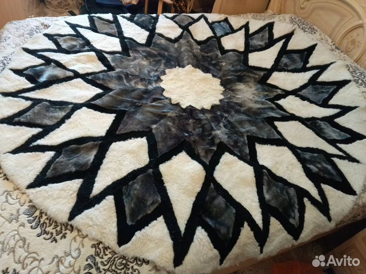 Ковер из шкуры