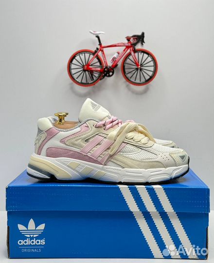 Кроссовки женские Adidas