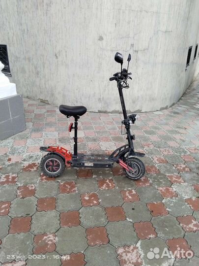 Самокат взрослый электрический бу