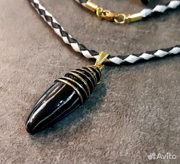 Комплект украшений из натуральной кожи 