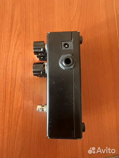 Гитарный предусилитель amt m2