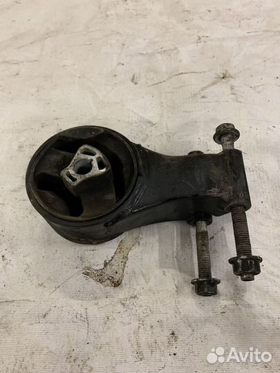 Подушка двигателя задняя opel insignia