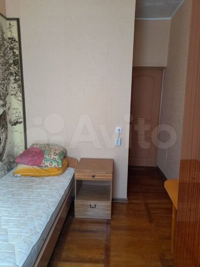 Комната 10 м² в 4-к., 1/1 эт.