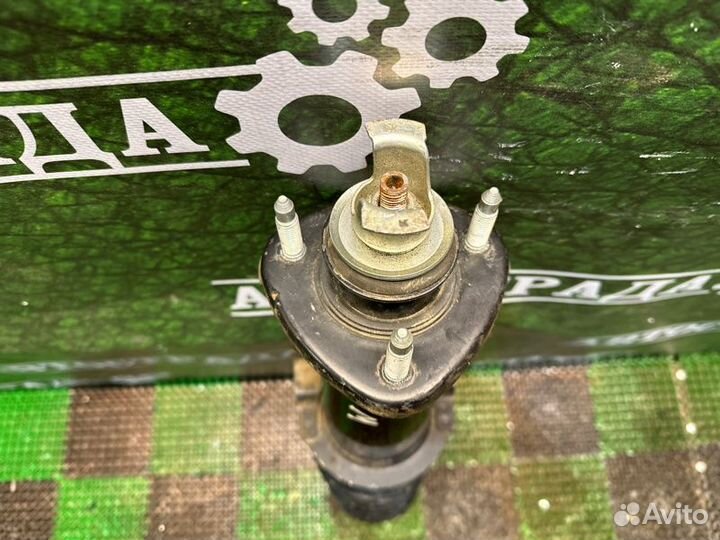 Амортизатор задний левый Lexus Gs 190 2006-2011