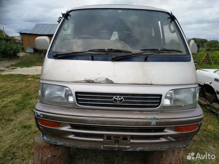 Toyota Hiace 3.0 AT, 1995, битый, 250000км