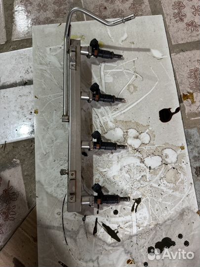 Топливная рампа с фарсунками bmw e87