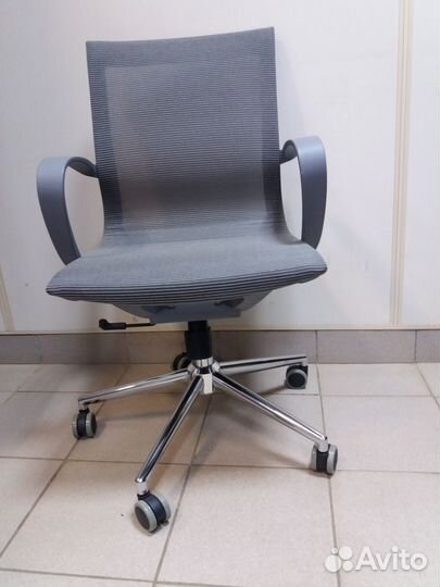 Компьютерное кресло