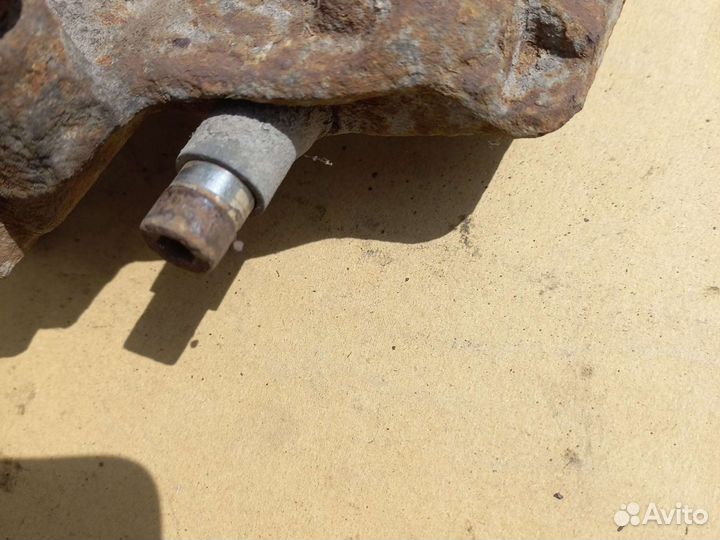 Mercedes Vito(638)(00-03) суппорта тормозные зад