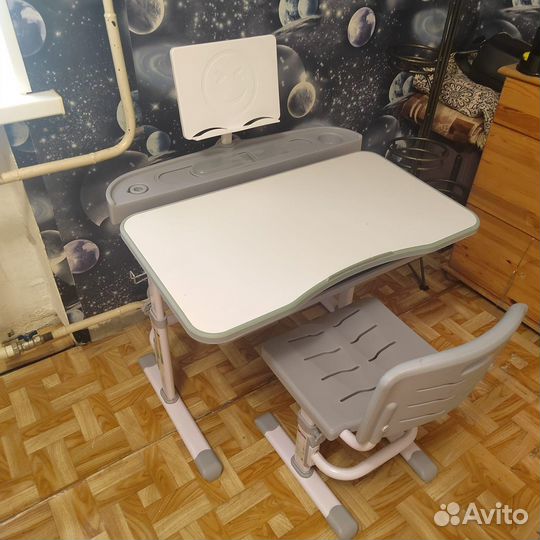 Детский столик и стульчик