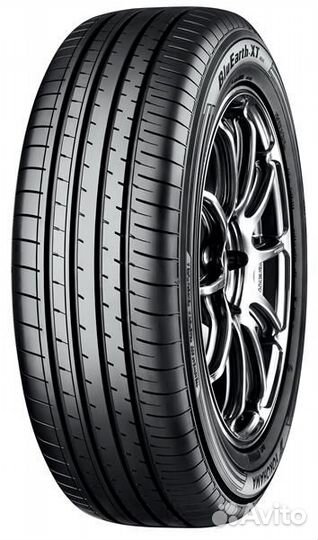 Yokohama BluEarth-XT AE61 215/60 R17 96V