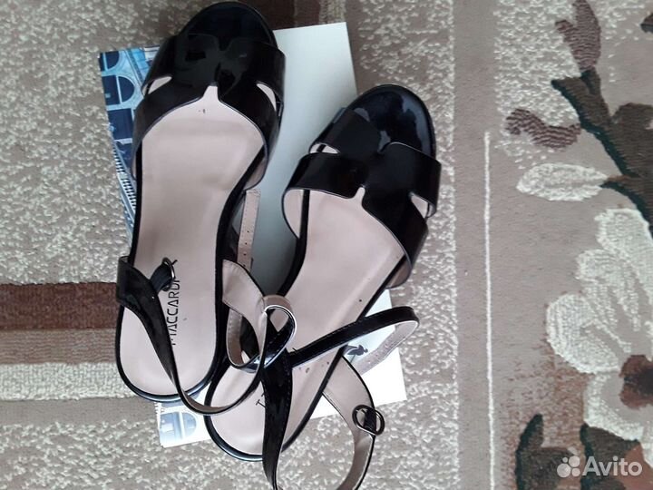 Обувь женская 40 пакетом