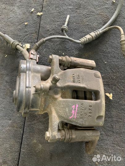 Суппорт задний правый Audi A4 B8