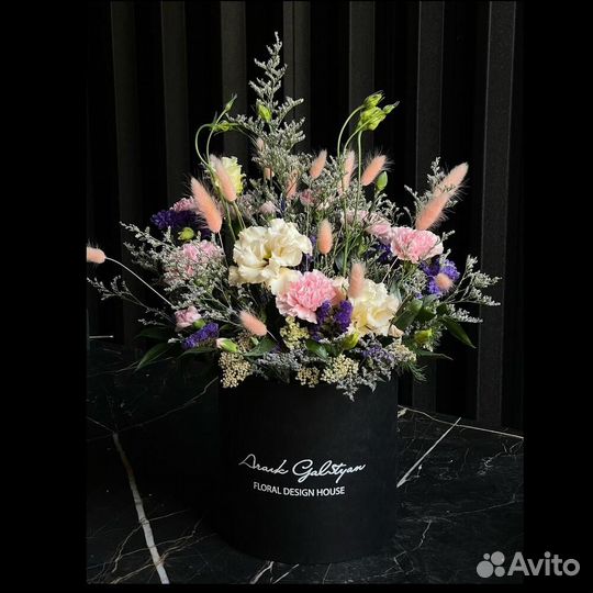 Цветы в коробке