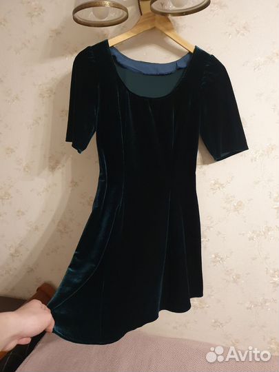 Платье бархатное