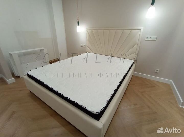 Кровать двуспальная