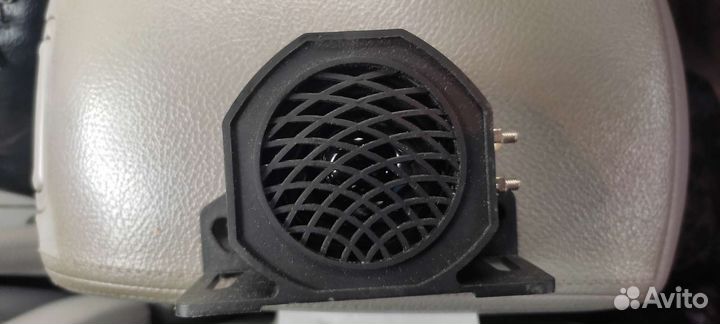 Автомобильный звуковой сигнал заднего хода