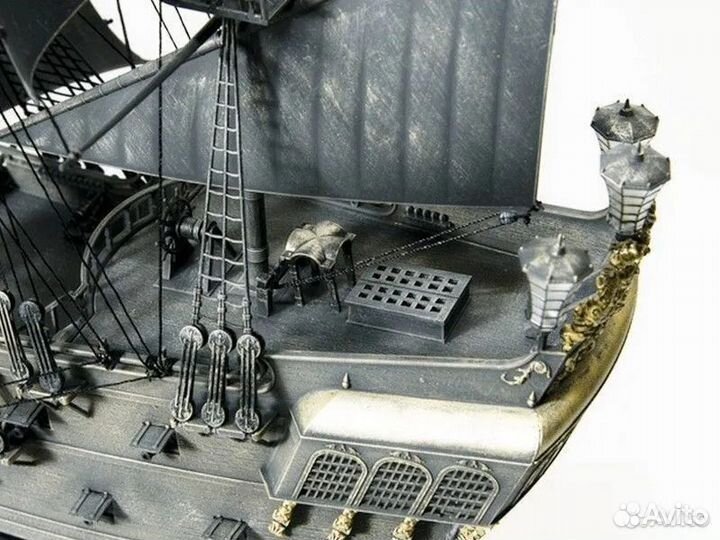 Сборная модель пиратского корабля Черная жемчужина