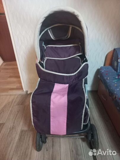 Прогулочная коляска Emily